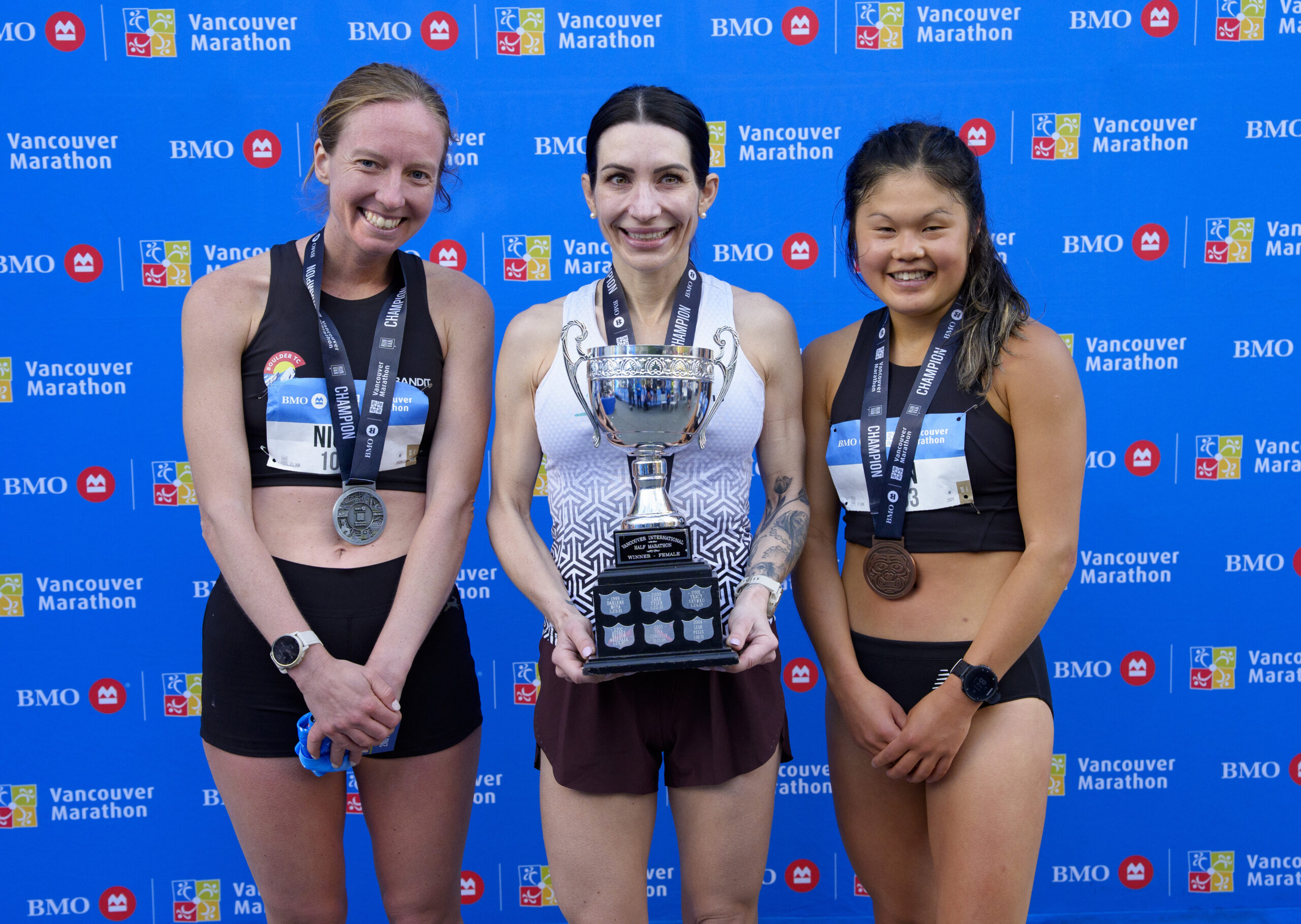 VAN_MARATHON_2025_JV_024-Top3Female